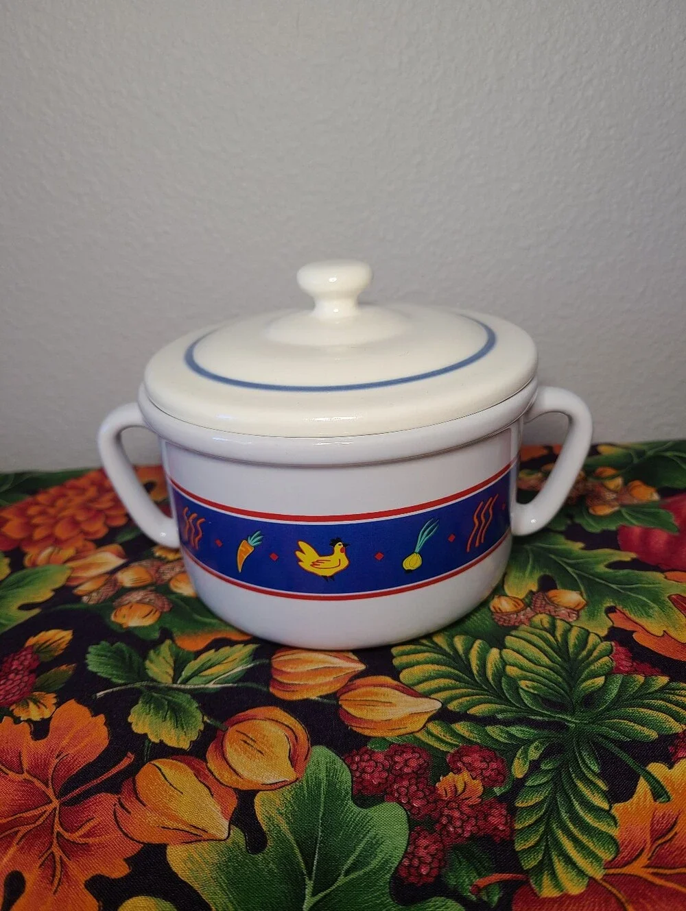 Vintage FTD Soup Bowl With Lid Covered Serving Bowl Chicken Vegetable Pattern